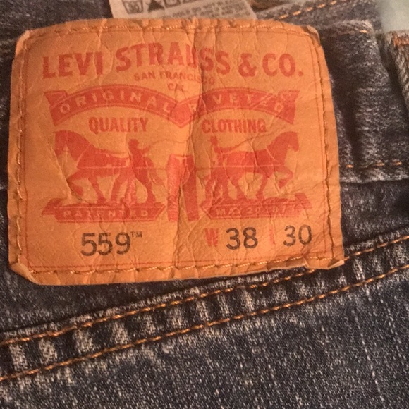 ❤️(75)Men’s Levi’s 559, 38W by 30 L. Jeans in great condition. - Picture 2 of 10